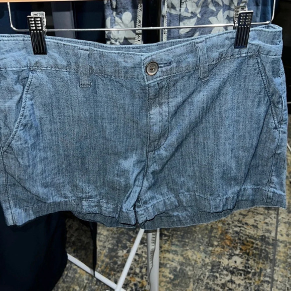 A New Day size 2 chambray shorts - Picture 1 of 4